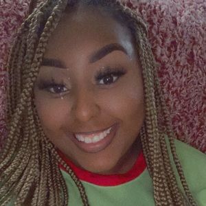 Meet your Posher, Jade